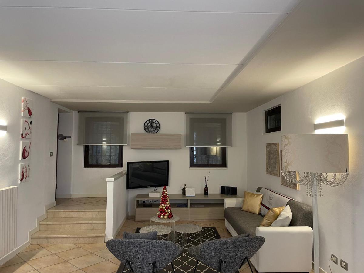 Villa Maddalena Ome Ngoại thất bức ảnh